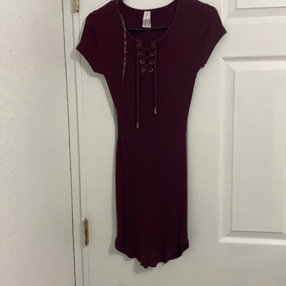Brand: No Boundaries Size: M (7-9) Color: Wine Red